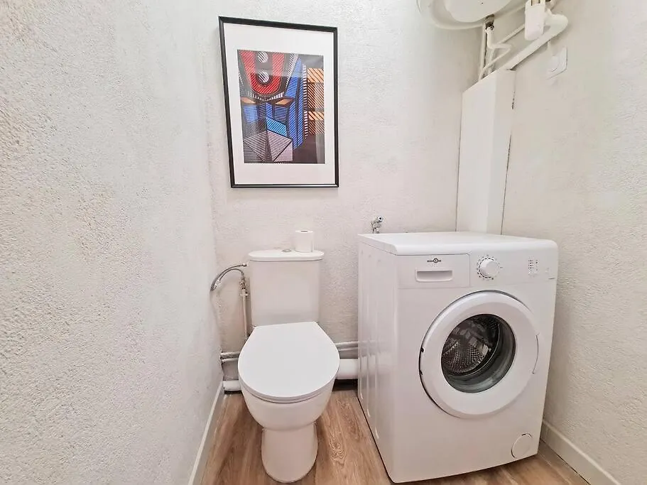Gregbnb - T2 Design 43M2 - Toulon Est - Wifi Fibre - N2 0*,  France