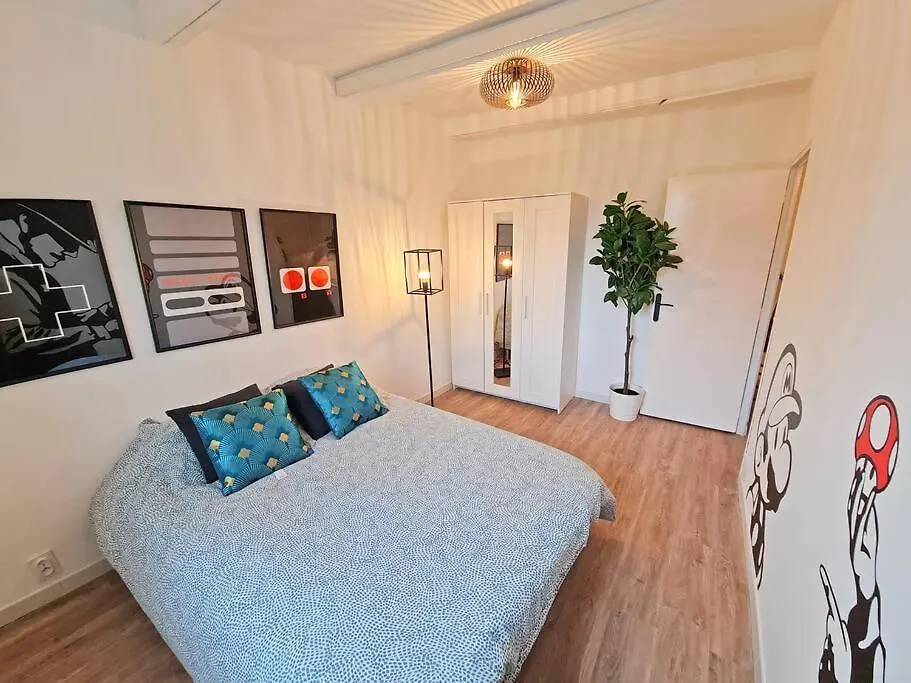 GregBnb-com - T2 Design 43m2 - Toulon Est - Wifi Fibre 0*,  France
